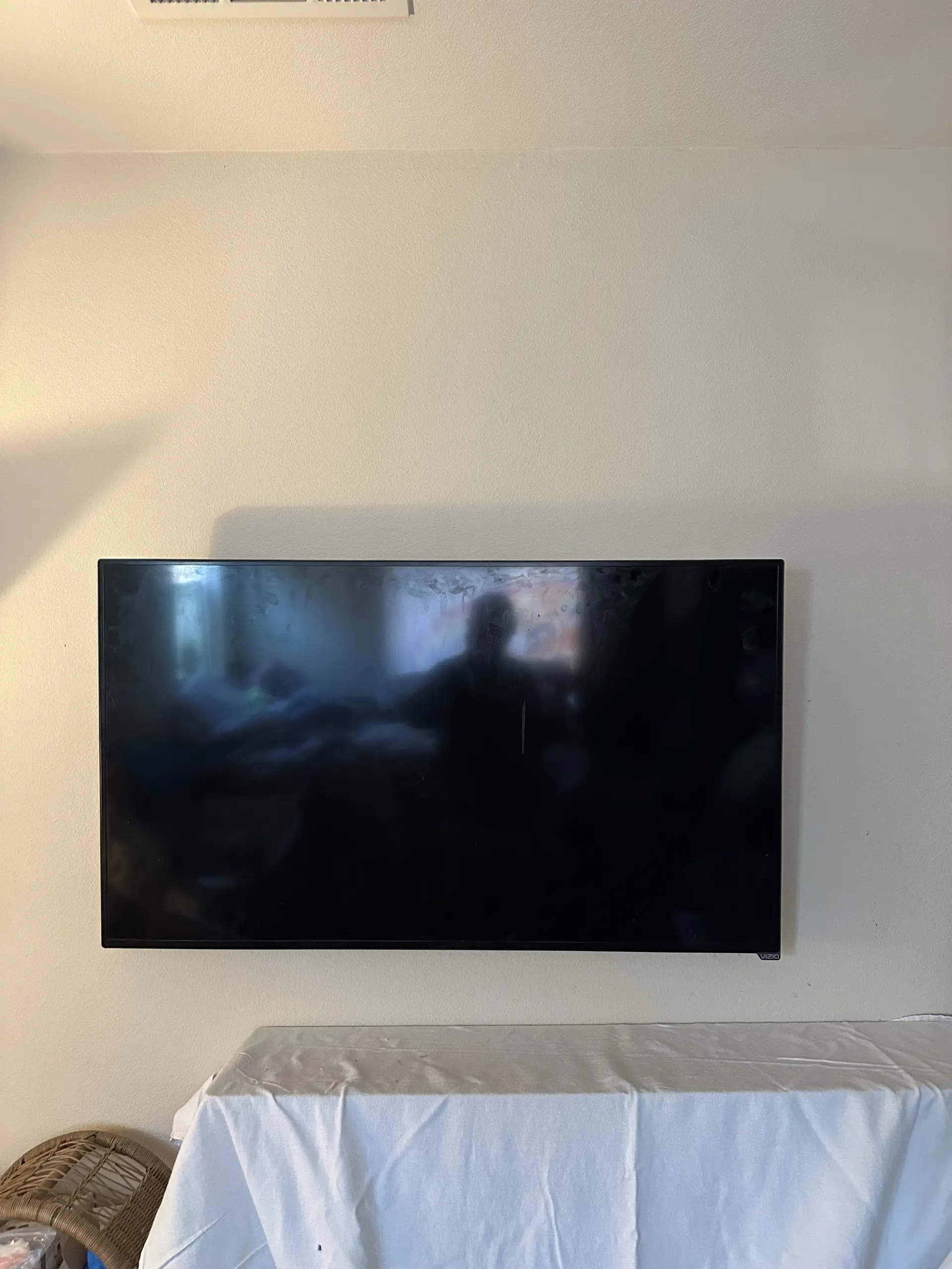 Professional soundbar and TV installation